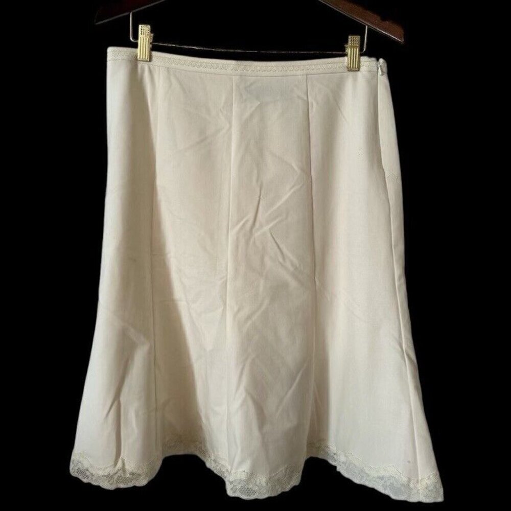 The Limited Ivory Flare Short Skirt Rare Size 10
